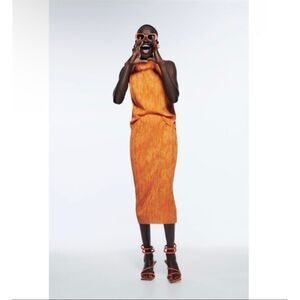 ZARA | orange jacquard pleated skirt L